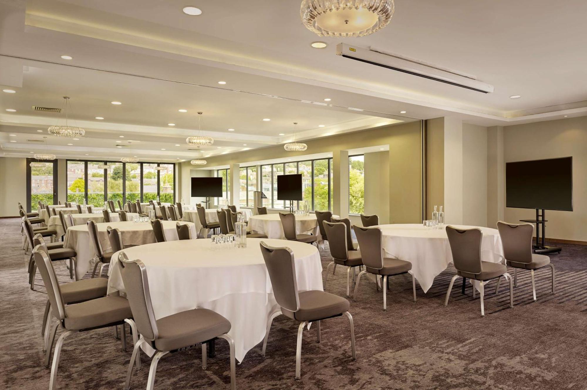 Doubletree By Hilton Lincoln Hotel Exterior foto